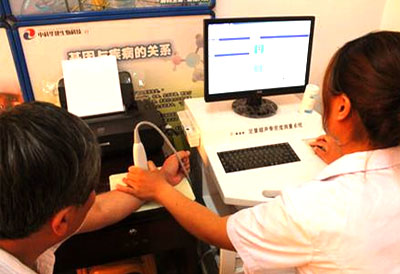 便携式骨密度检测仪骨科医院体检中心主任介绍骨密度不容忽视